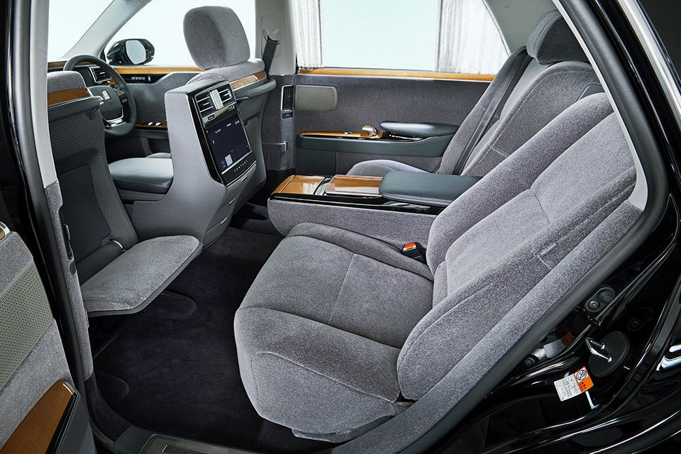 Историята на най-луксозната японска лимузина Историята на най-луксозната японска лимузина