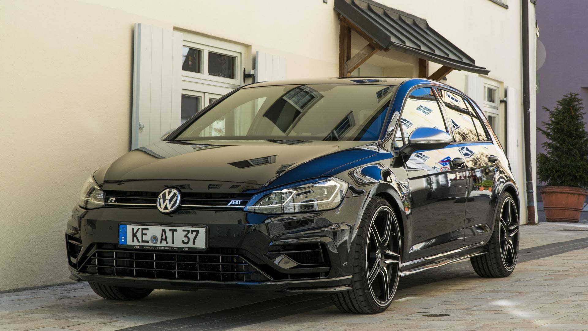 ABT представи Golf R с 400 ABT представи Golf R с 400