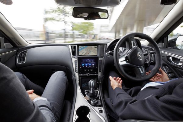 Nissan пусна автопилота си на улиците в Токио (ВИДЕО)