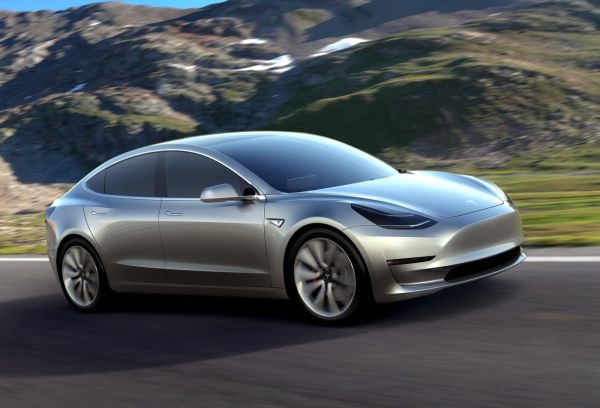 Tesla откри виновника за забавянето на Model 3