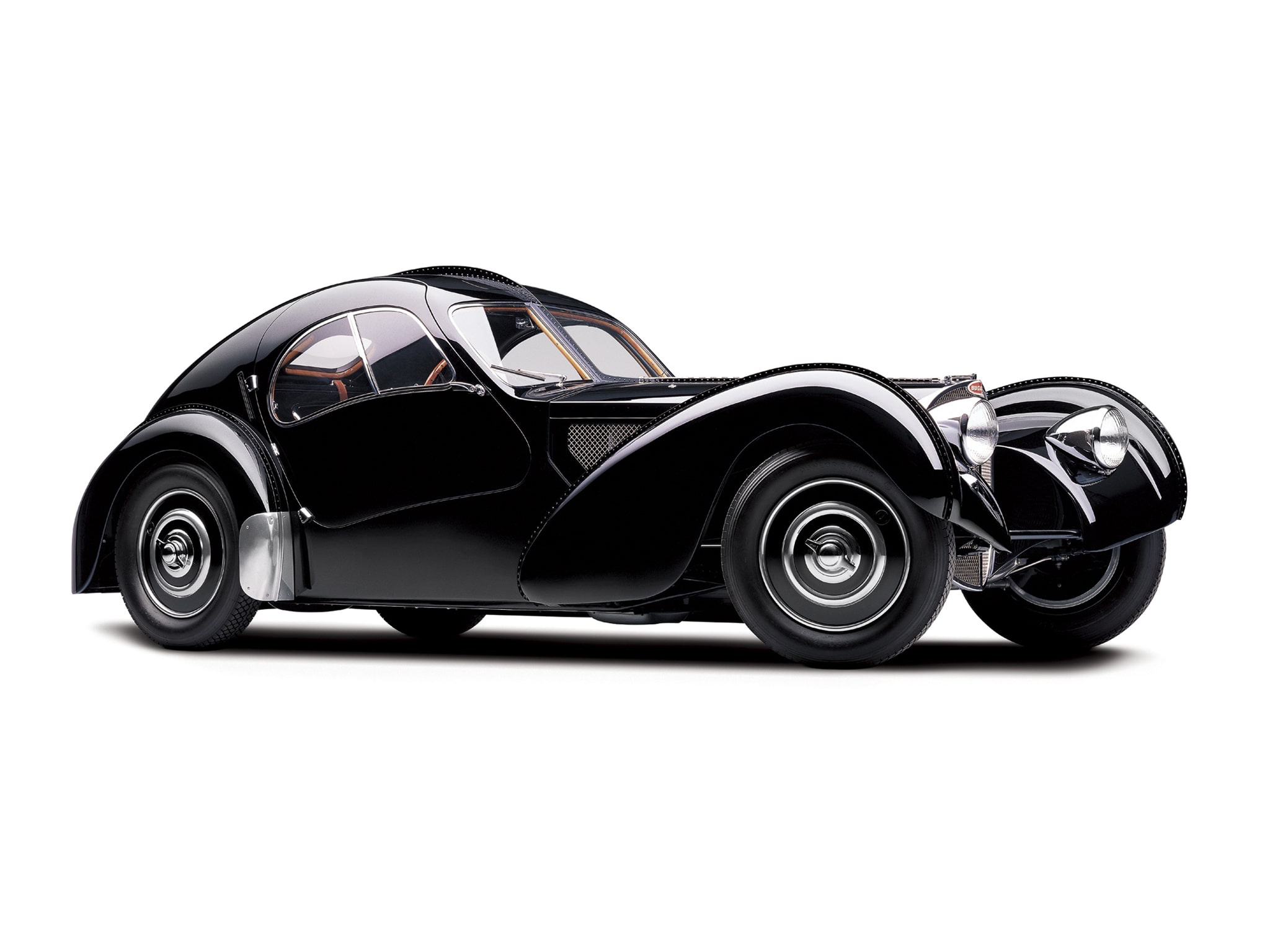 Bugatti подготвя по-евтин хибриден модел