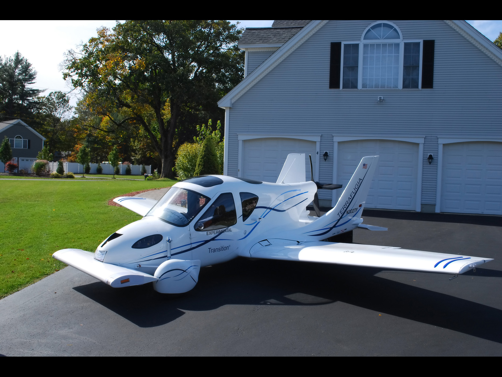 Собствениците на Volvo ще правят летящи коли Собствениците на Volvo ще правят летящи коли