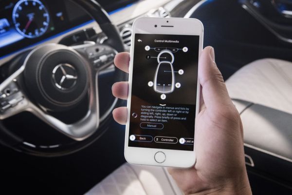 Колите на Mercedes-Benz ще уведомяват собственика си за кражба или удар
