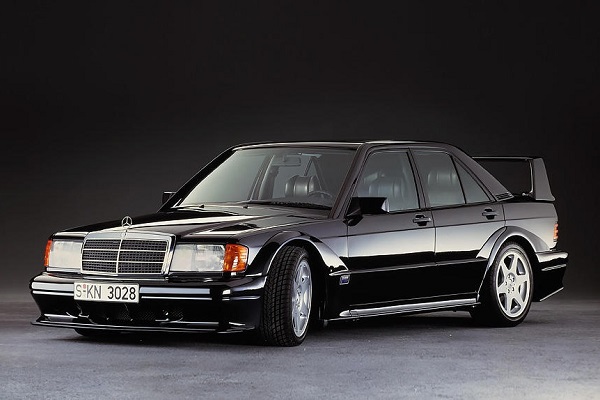 Култовият Mercedes-Benz 190 навърши 35 години Култовият Mercedes-Benz 190 навърши 35 години