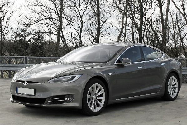 В Германия обсъждат сериозен удар среща Tesla