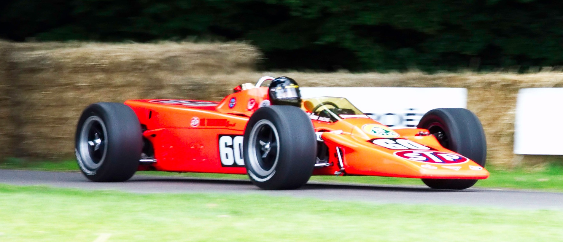 5-те най-интригуващи коли със самолетен двигател 5-те най-интригуващи коли със самолетен двигател