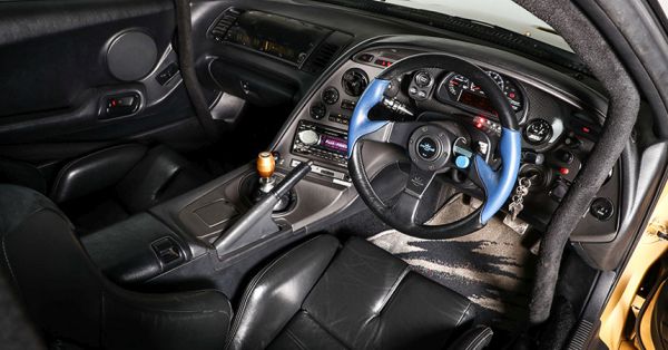 Уникална Toyota Supra с V12 се продава на търг