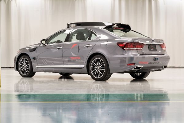 Машины от toyota