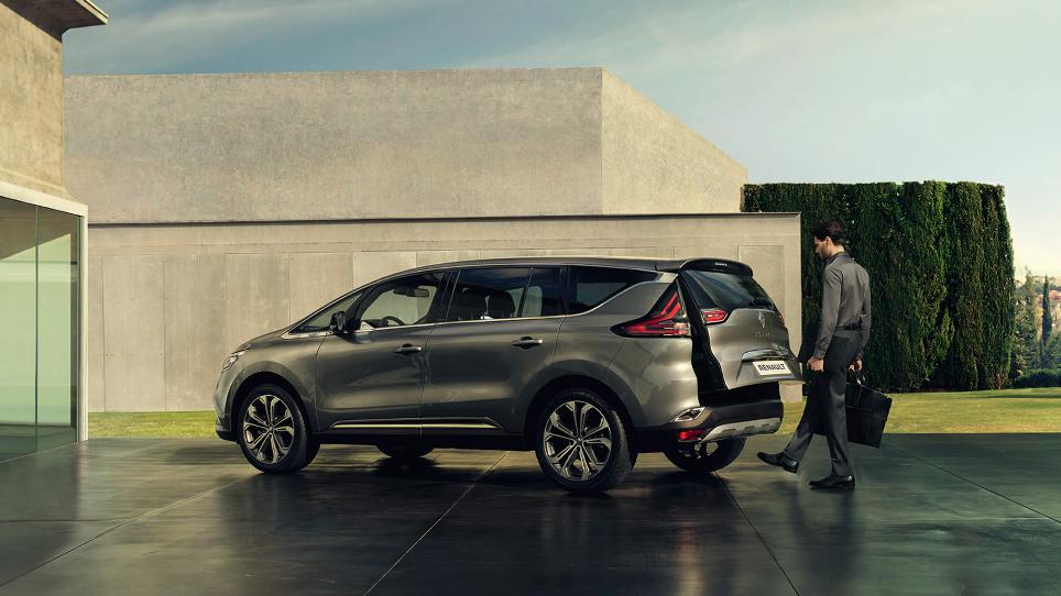 Джип, миниван или комби - кой е най-добрият семеен автомобил? Джип, миниван или комби - кой е най-добрият семеен автомобил?