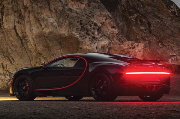 Bugatti представя Chiron с 1700 к.с. (ВИДЕО)