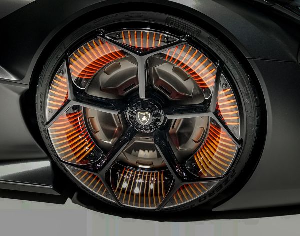 Lamborghini представи космическа суперкола