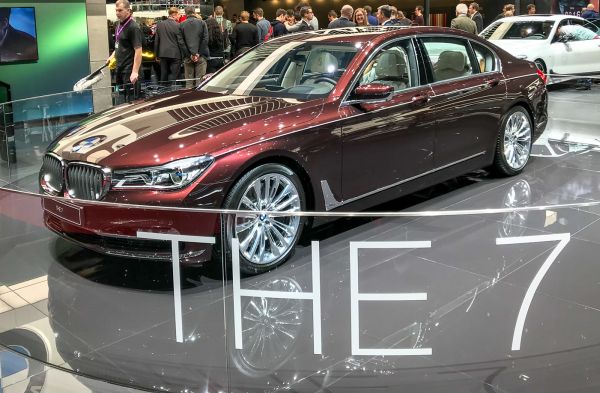 BMW сменя името на луксозните 7-Series?