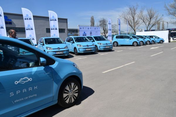 В София вече се движат 60 електрически VW up за споделено ползване