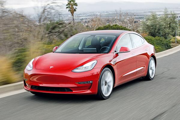 Електромобилите на Tesla изминаха 11,5 млрд. км