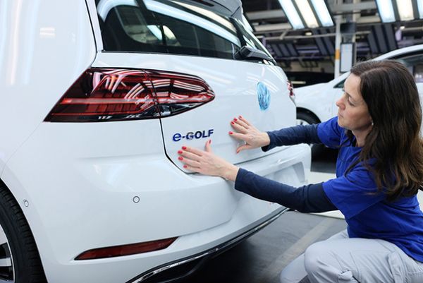 VW спира временно завода във Волфсбург
