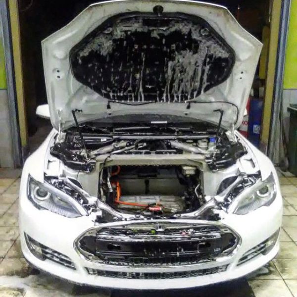 Запчасти на tesla