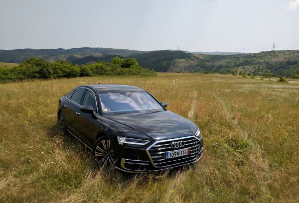 Обръщане в бъдещето: тестваме новото Audi A8 (ВИДЕО)