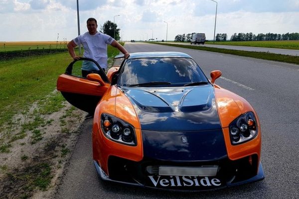Уникален спортен автомобил се появи в Русия