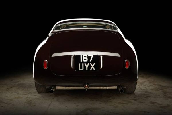 Как се възроди една от най-красивите Lancia (ГАЛЕРИЯ)