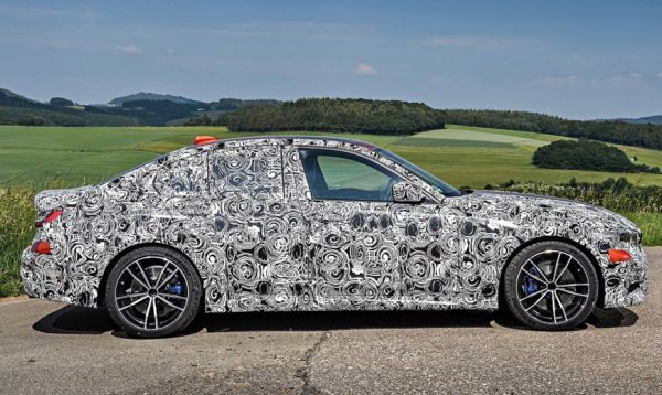 BMW вдигна леко завесата около новата „тройка”