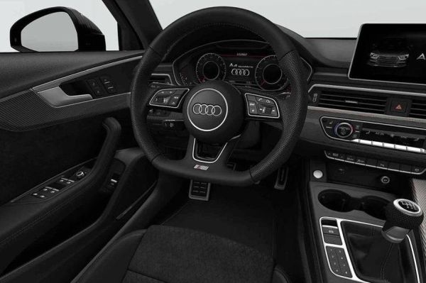 Audi пуска прощална версия на A4 с ръчни скорости
