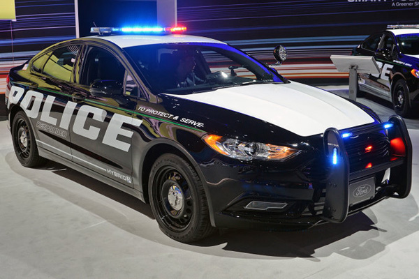 Ford предлага безшумни полицейски електромобили