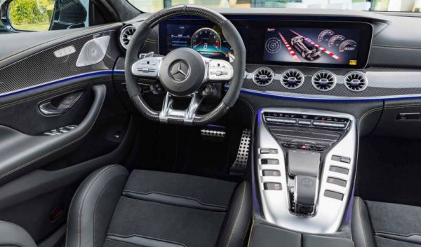 Най-мощният Mercedes-AMG GT стъпи на „Нюрбургринг” (ВИДЕО)