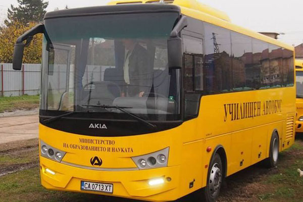 Защо училищните автобуси са жълти