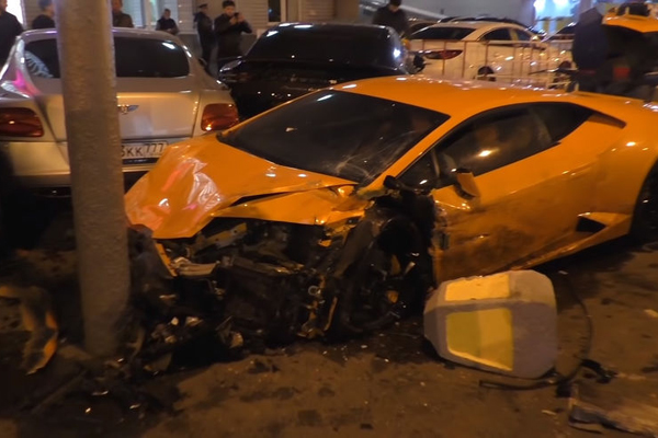 Катастрофа в Москва: пострадаха коли за 1,3 милиона евро (ВИДЕО)