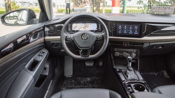 Новият VW Passat излезе старите мотори