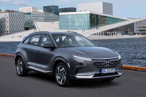 Hyundai Nexo получи 5 звезди на краш-тестовете (ВИДЕО)