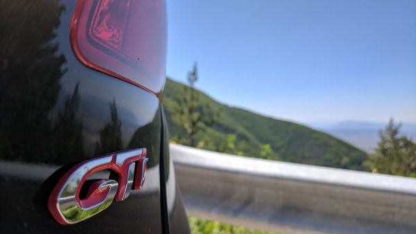 Радостта да пътуваш: тестваме новото Peugeot 308 GTi (ВИДЕО)