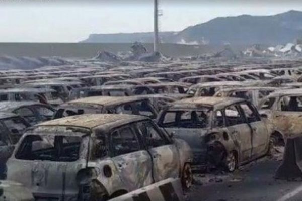 Пожар унижощи стотици Maserati (ВИДЕО)