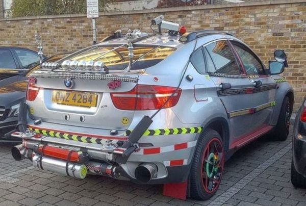 Това ли е най-странното BMW X6?