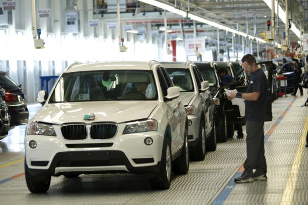 BMW ще строи още един завод в САЩ