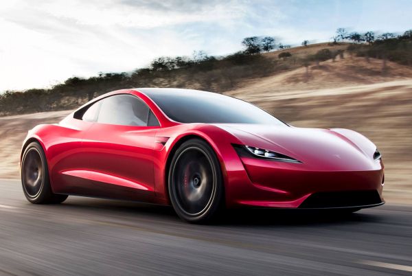 Tesla показа как нейният роудстър вдига 100 км/ч за под 2 секунди (ВИДЕО)
