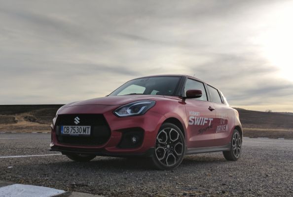 Категория оса: тестваме новото Suzuki Swift Sport