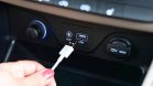 Защо не трябва да зареждате телефона си от USB портове в колата
