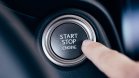 Какво ще стане, ако натиснете бутона Start/Stop при 100 км/ч?
