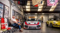 Белгиец разполага с най-впечатляващата колекция автомобили Porsche