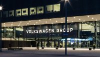 VW уволнява една трета от шефовете