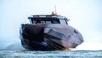 Brabus влиза в дълбоките води: 1450 конски сили за нов катамаран