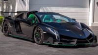 Lamborghini Veneno стана най-скъпата кола, продадена в интернет 