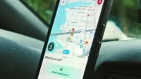 Waze дразни шофьорите с нестандартна функция