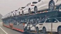 По китайски: Как един автовоз може да натовари 30 автомобила