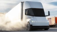 Първа фатална катастрофа с камион на Tesla