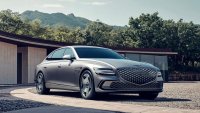 Лукс като на Maybach и функция „шофьор“ на цената на корейски седан