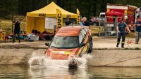 Кой автомобил е по-опасен при падане във вода - EV или ДВГ?