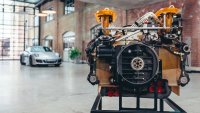 Subaru и Porsche - защо боксерите не са изчезнали от пазара