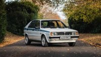 Много редкият Lancia Delta HF Turbo - малкото братче на Integrale